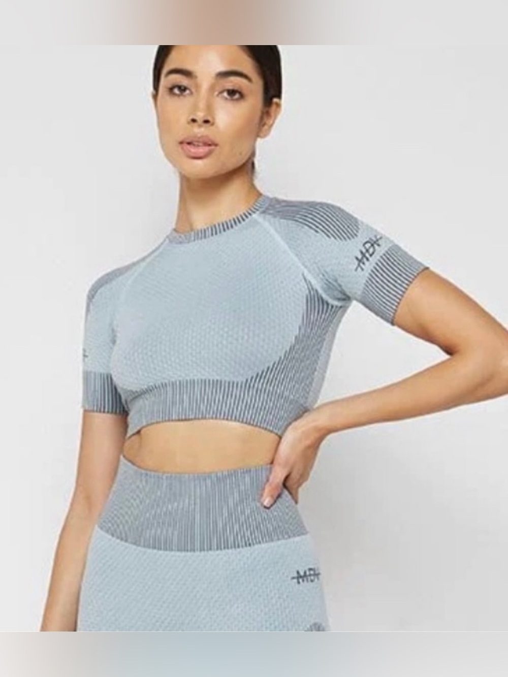 Maniere De Voir Short Sleeve Active Crop Top in Grey - Size L